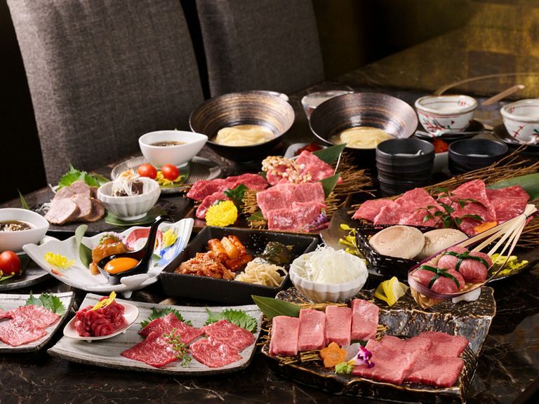 お肉の仕入れから鮮度・熟成にまでこだわった【焼肉 頂】