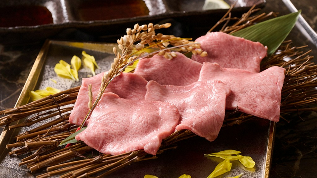 一度は賞味いただきたい『和牛黒タン塩の盛合せ』