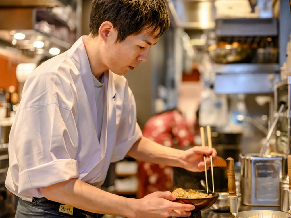 おいしい料理とともに幸せなひとときを演出