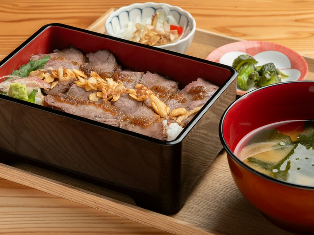 ランチ女子会からディナーまで。優雅な時間を過ごせる場所