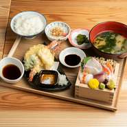 淡路島ならでは食材を楽しめるお店。大ぶりの足赤海老など、淡路島近海で水揚げされた鮮魚に、季節の野菜など、淡路島のさまざまな旬の食材を、一度に楽しめる『うの御膳』は、ランチタイムの人気メニューです。