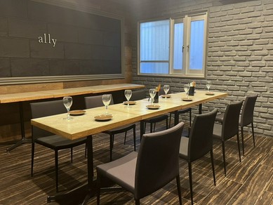 人目を気にせずくつろげる個室は大評判！5名様から使用可能