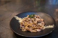 チキンとキノコのポルチーニクリームパスタ