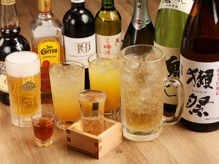 北海道限定酒を含む、30種類の豊富な飲み放題メニュー