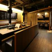 名物の『サガリ』を筆頭に厳選肉の焼肉を存分に堪能できます。駅からのアクセスも良く、地元の人に加え、観光で北海道を訪れる方にもオススメ。グループでも過ごしやすく宴会時に最適なコースも充実しています。