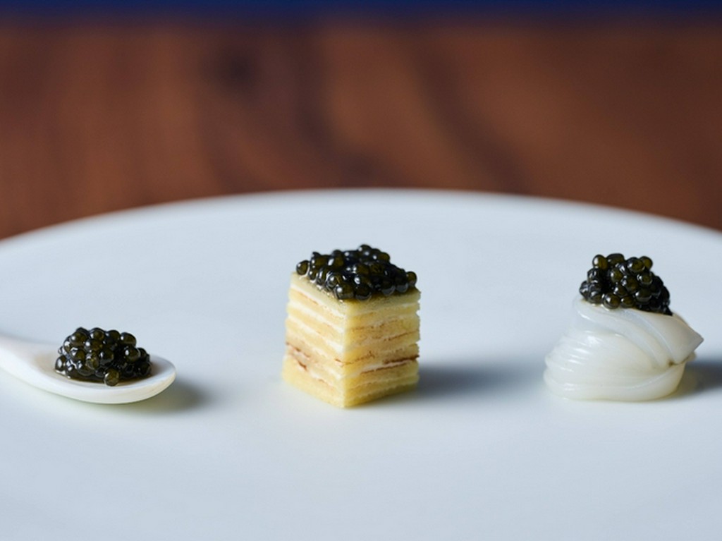 3種キャビアのプレート