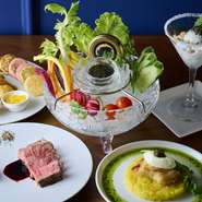 ※価格には消費税(10％)が含まれております。別途サービス料(10％)を承ります。
※2名様よりご予約いただけます。
※ご予約はご希望日の【3日前まで】にご連絡をお願いいたします。