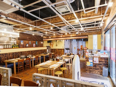リラックスできる店内は、県外からのゲストとの食事にも活躍