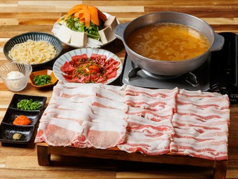 沖縄名物をたっぷり味わう『幻のあぐー豚しゃぶコース』