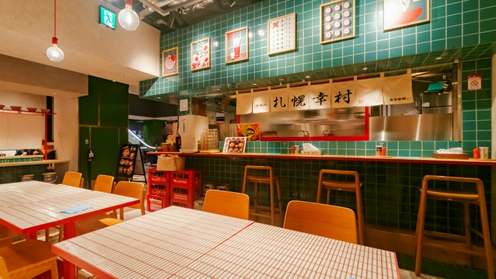 時間を気にせずゆっくりできる、広々としたオシャレな空間