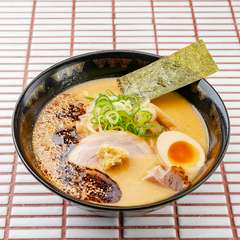 自家製の味噌ダレ、そして麹が味の決め手