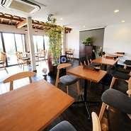 物価高騰の中、【肉究亭 犇 平和店】は、いわば“贅沢な価格帯”に位置。「半年に一回、年に一回のご利用だからこそ、お客様が五感で楽しめるよう、細部にまでこだわっています」と、二村さんは語ります。
