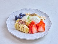 注目が集まるスーパーフードを使い、オーガニックにこだわった一皿。高タンパクなグリークヨーグルトと、スーパーフードは相性抜群です。