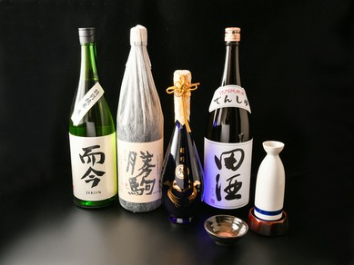 産地を超えて選び抜かれた銘酒が、料理の魅力を引き立てる 