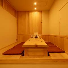 穏やかさ漂う掘りごたつ席で、うなぎの滋味が記念日を深める