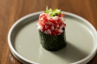 ・馬ネギトロ軍艦　275円
・アカミユッケ軍艦　319円
・うまわさ軍艦1貫　275円
・馬肉のアカミ鉄火巻き　759円

※写真はネギトロ軍艦