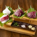 馬肉本来の旨みを堪能！人気部位が集う『特選馬刺し4種盛り』