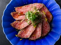 驚くほどの口どけに大感動！『和牛サーロインのたたき』