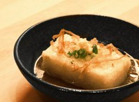 サクッと香ばしいごぼうフライ。ごぼうの風味と食感がクセになる一品！