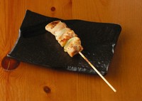 国産の鶏モモと玉ねぎを挟んだ一本