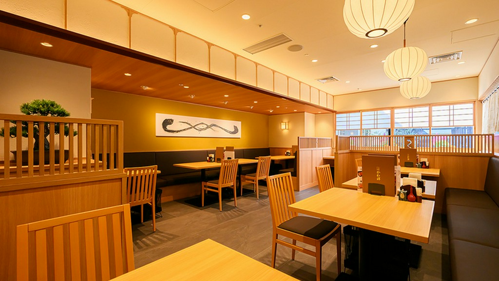 幅広いニーズに対応できる、落ち着いた雰囲気の店内