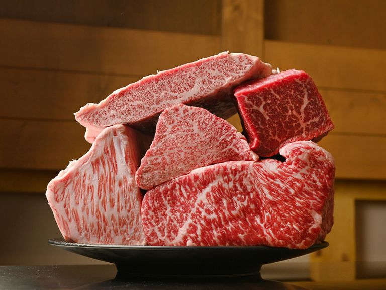 こだわりのルートを通じて仕入れているため、品質の高さが際立つ『お肉』