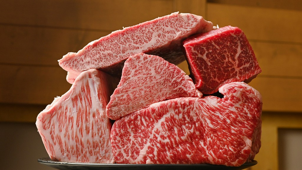 こだわりのルートを通じて仕入れているため、品質の高さが際立つ『お肉』