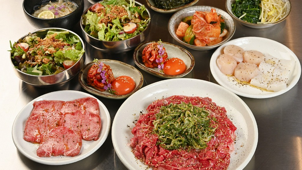 肉好きにはたまらない魅力がふんだんに詰まった『スタミナ山コース』