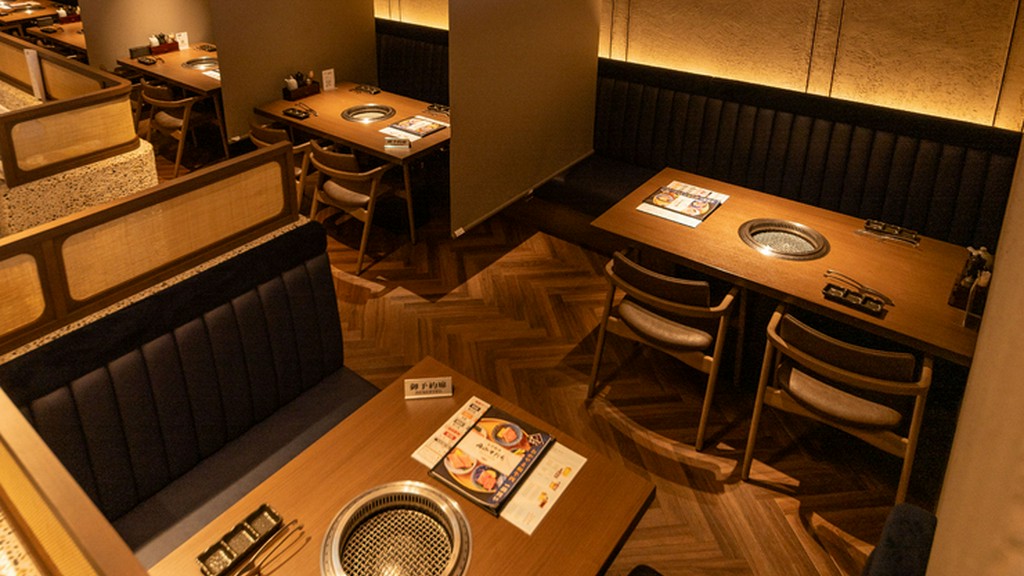 二人の距離も心も、焼肉でほどけていくカジュアルデート