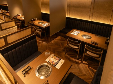 二人の距離も心も、焼肉でほどけていくカジュアルデート