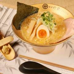 伝統の味わいが息づく『徳川味噌ラーメン』。繊細な旨みと豊かな香りの逸品です