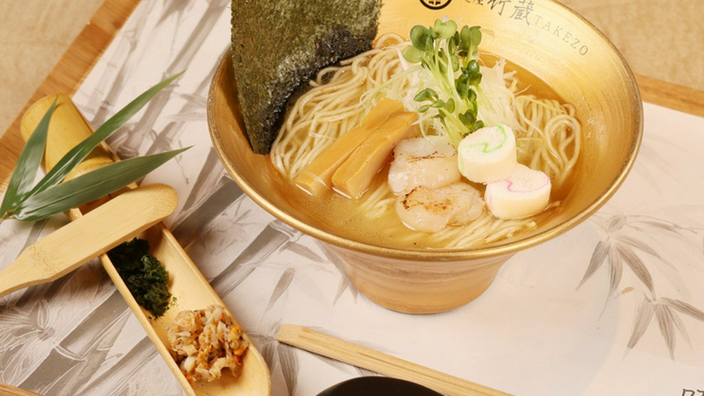 素材を活かす発想が光る『ほたて塩ラーメン』。移ろう味わいに心まで満たされる