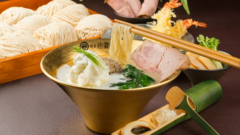 エスプーマトリュフ塩白湯