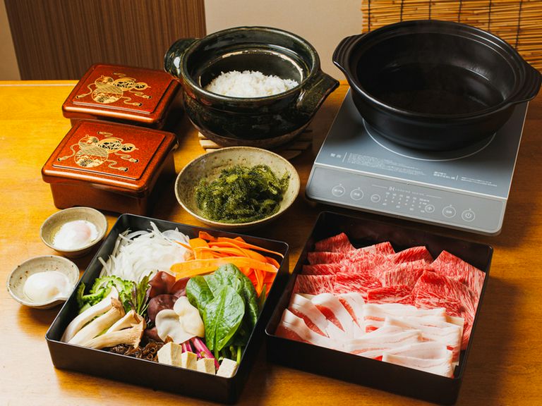 もとぶ牛とアグー豚、沖縄の代表的なおいしい食材をすきしゃぶで堪能『もとぶ牛・アグー豚すきしゃぶ』