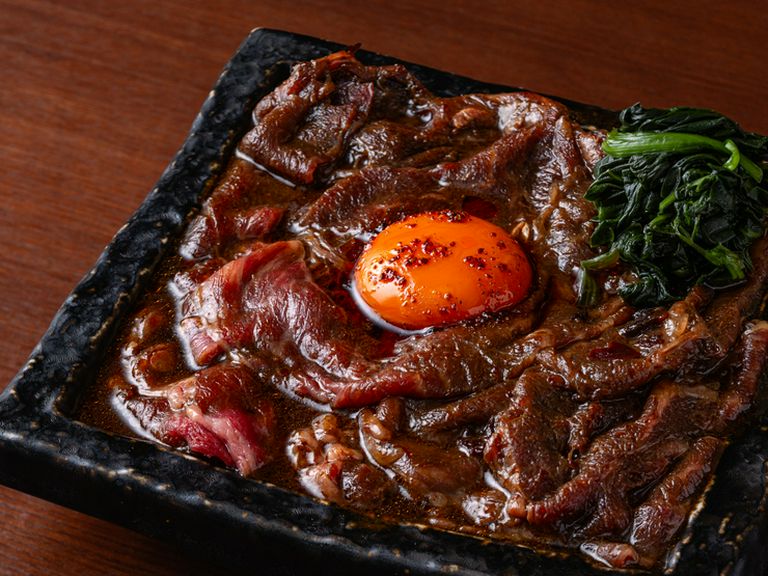 名物をご飯と共に『口水牛肉御飯(よだれ牛肉御飯)』