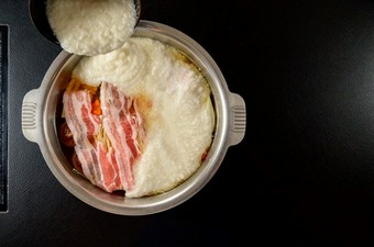 美容と栄養にこだわる方にもうれしい『山芋たっぷりとろろ鍋』