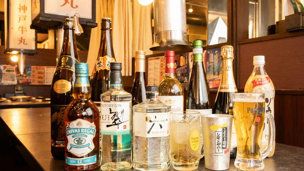 お肉はもちろん、お酒もたっぷり楽しめる。単品飲み放題も用意