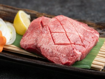 幅広い世代に愛される『厚切りタン塩』