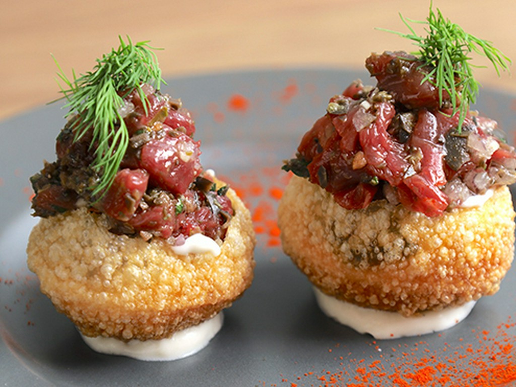 より気軽にカジュアルに馬肉を楽しめる『馬肉料理』