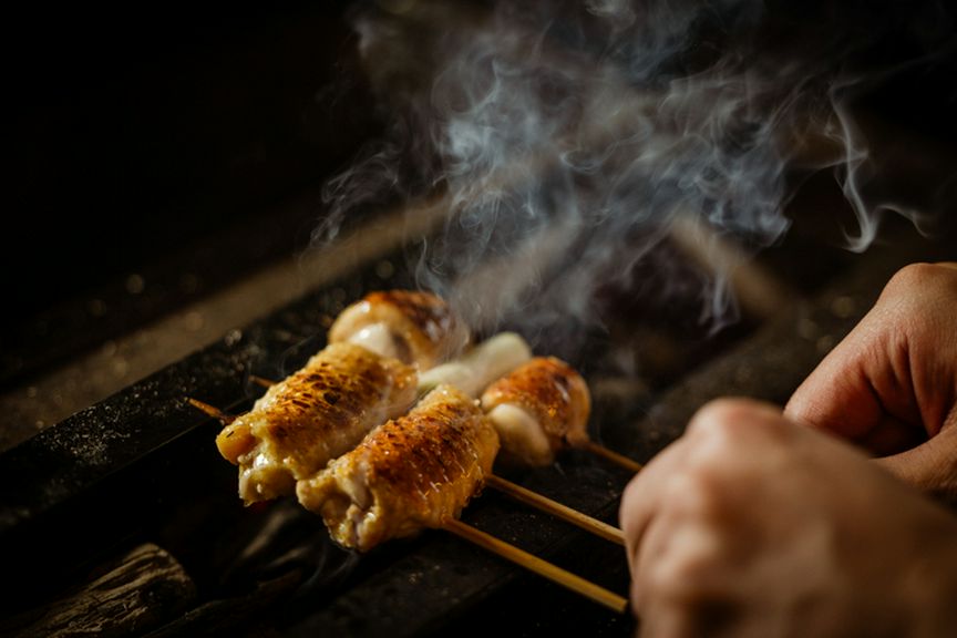 比内地鶏をはじめ、数種類の鶏肉を取り寄せている