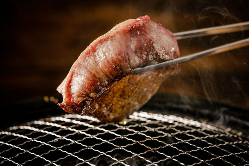 〈20mm厚切りタン〉