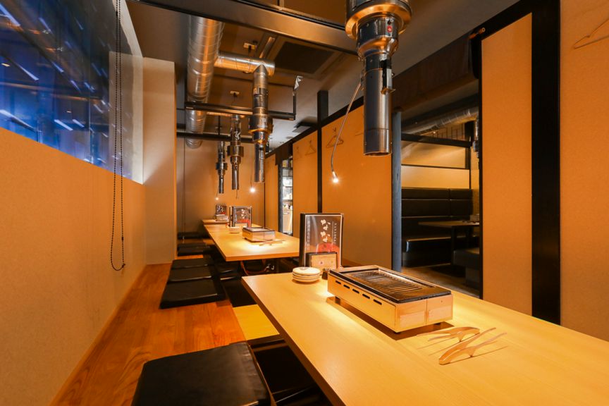 全73席。掘りごたつ席も用意