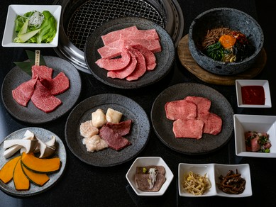 1日3組限定、飲み放題付き『焼肉プラン』