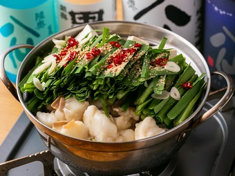 熊本直送もつを使用。〆まで絶品の本格派『八炉もつ鍋』