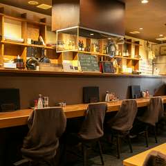 カウンター越しのゴルフ談義もオススメ