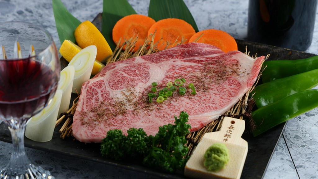 華やかな甘みが広がる『和牛リブロースステーキ』