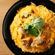 「名古屋コーチン」の旨みをたっぷりと楽しめる、専門店ならではの親子丼。もも肉はもちろん、卵も「名古屋コーチン」を贅沢に使用。一度は賞味いただきたい、オススメメニューです。