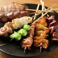 ブランドだけでなく質にもこだわり、信頼関係を築いてきた取引先より、極上の「名古屋コーチン」を仕入れています。「名古屋コーチン」の各部位の食べ比べを楽しめる『串焼き』もオススメです。