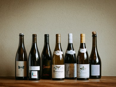 一期一会の希少なワインが600種以上。グラスワインも充実。