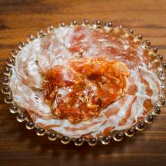 札幌で予約至難店【パルコフィエラ】の中條大輔氏が余市の工房で手づくりしている『シャルキュトリー』